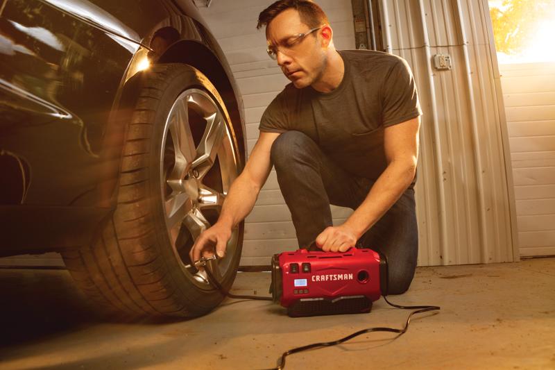 Cordless inflator tool only being used to inflate tyre.