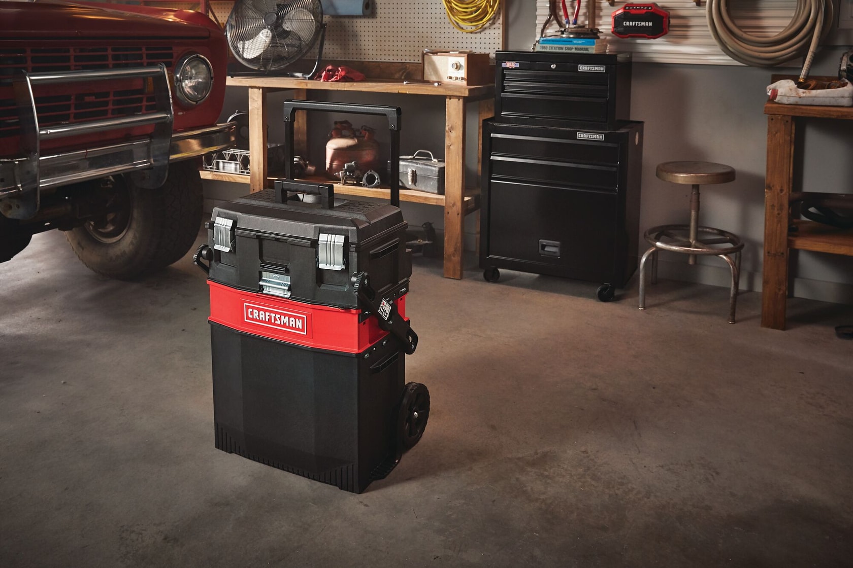 Multi level workshop closed placed on jobsite.