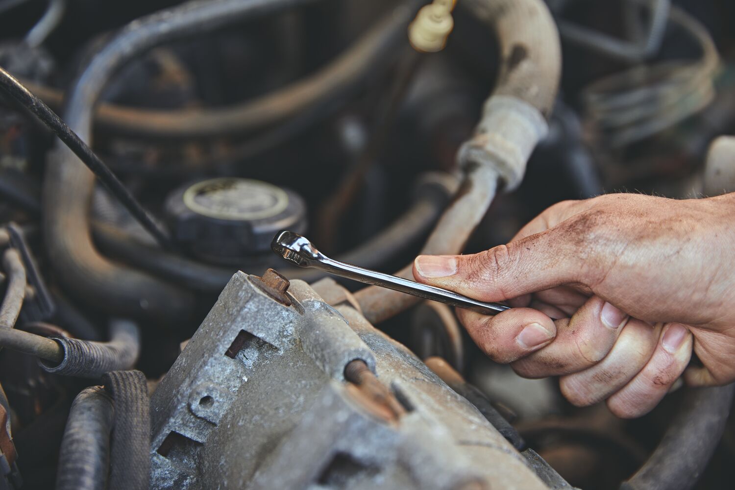 CRAFTSMAN OVERDRIVE wrench loosening/tightening bolt