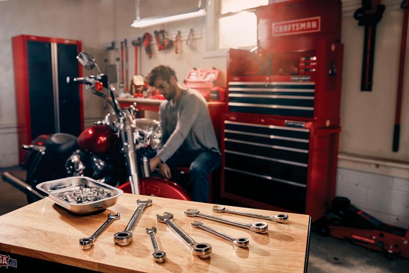 View of CRAFTSMAN Wrenches: Ratcheting being used by consumer