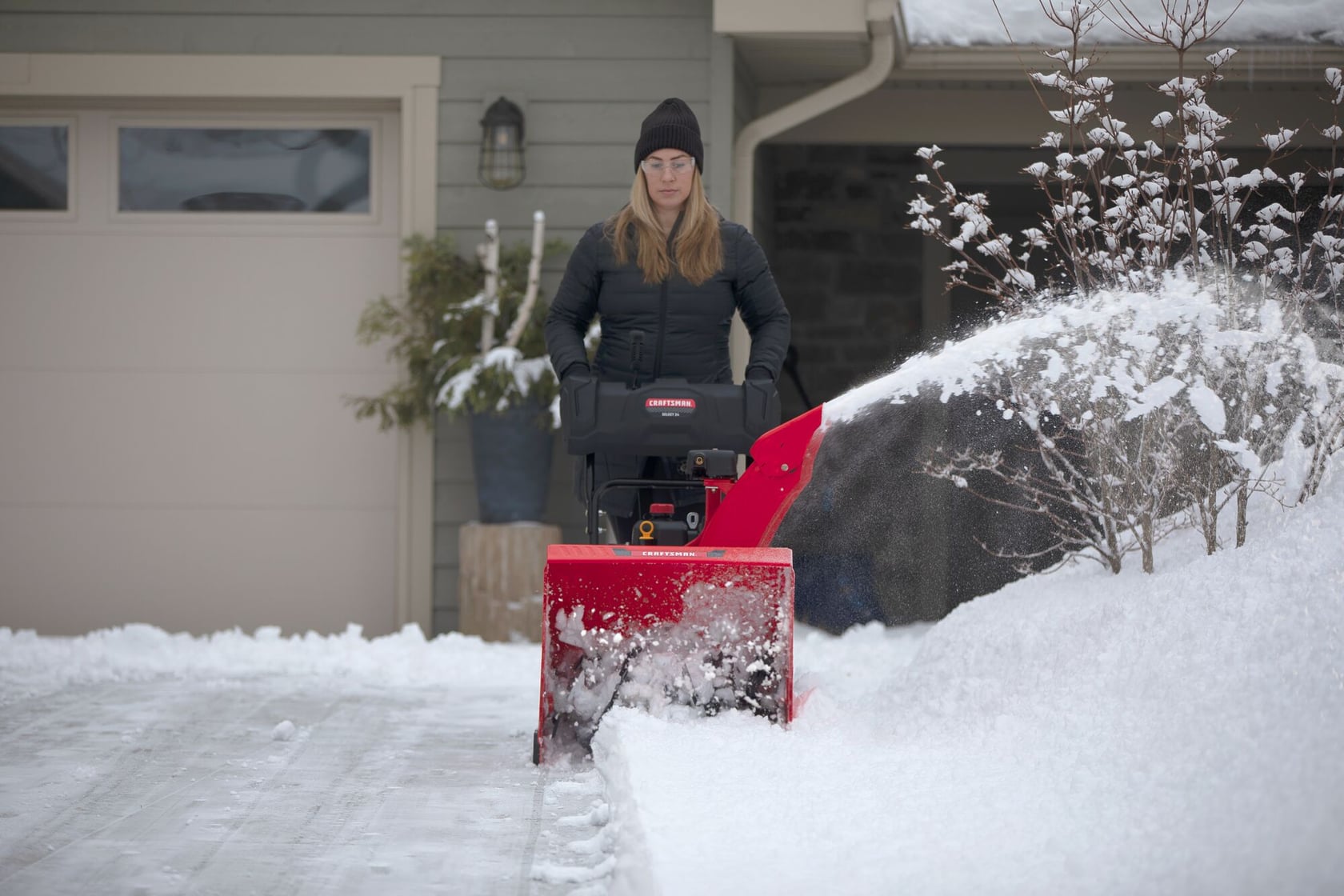 28 inch 357CC two stage self propelled gas snow blower with E F I and E G O V engine being used.