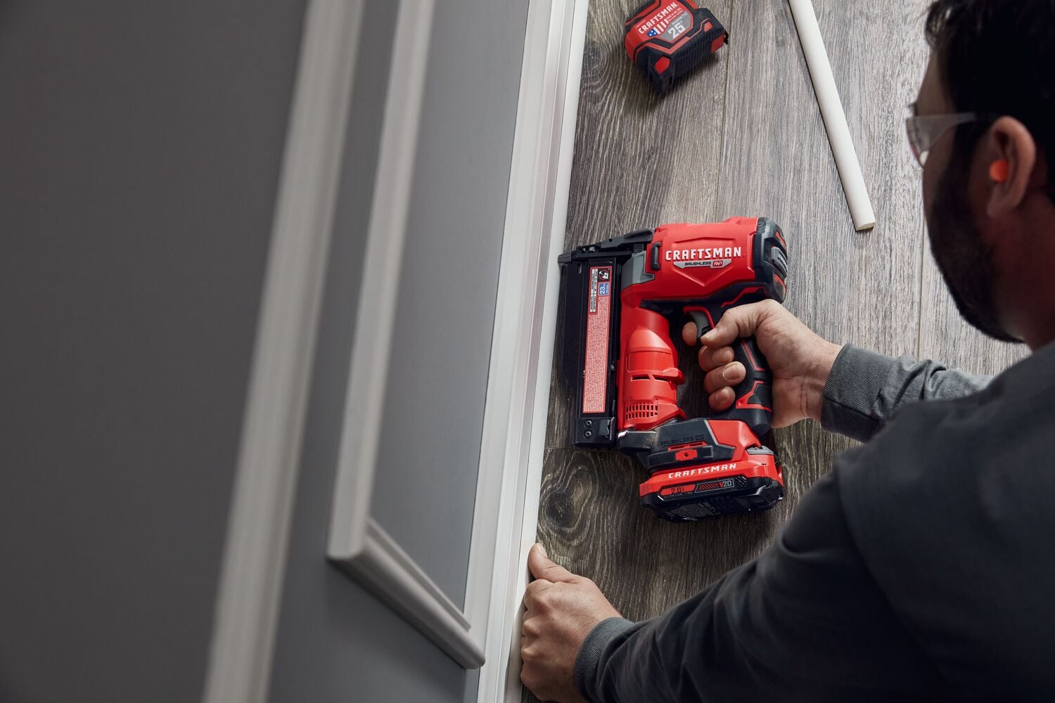 CRAFTSMAN V20 BRUSHLESS RP 23 guage pin nailer in use