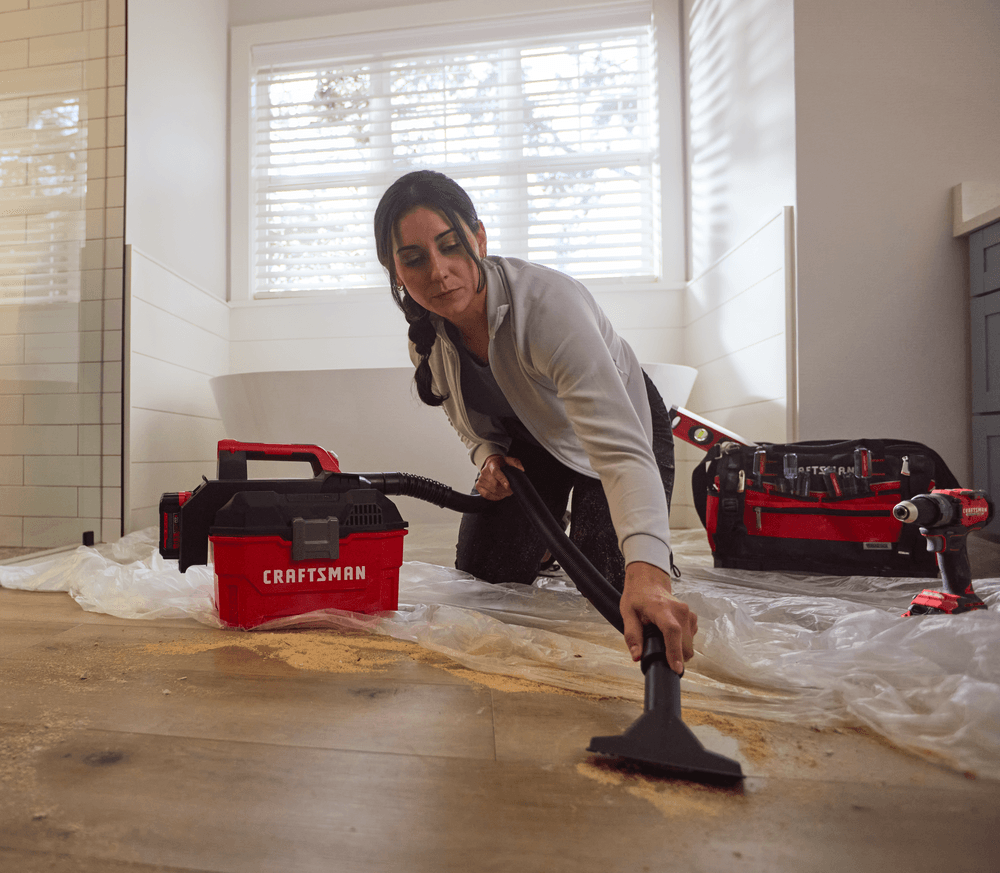 CRAFTSMAN V20*Cordless Wet/Dry Vacuum in use