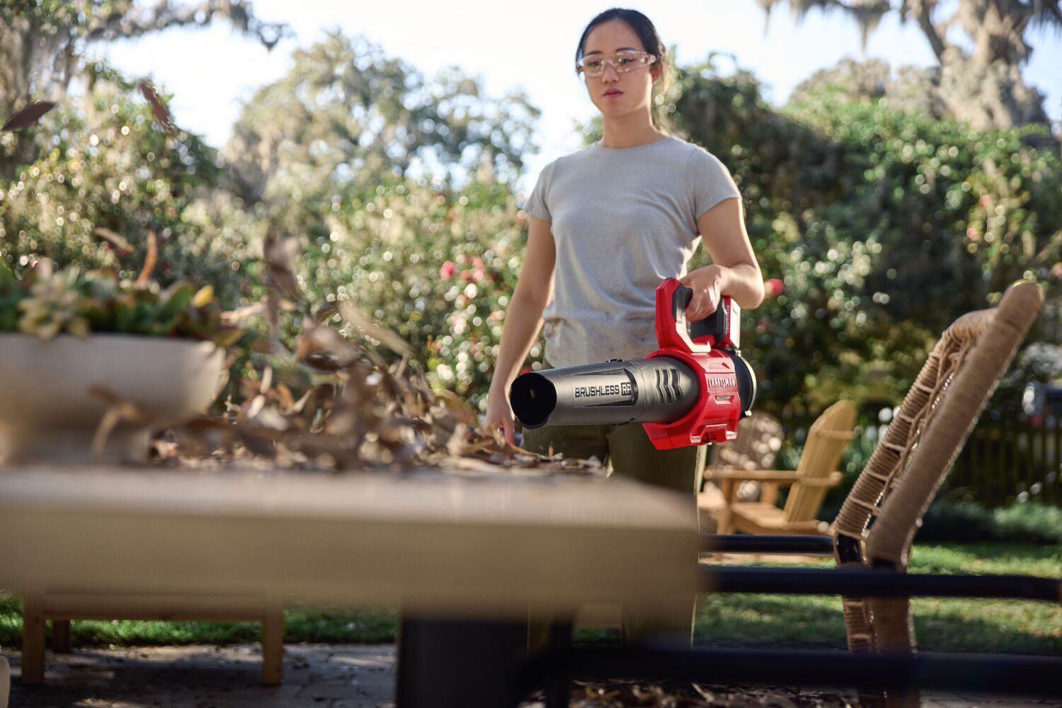 CRAFTSMAN V20* BRUSHLESS RP™ Blower in use