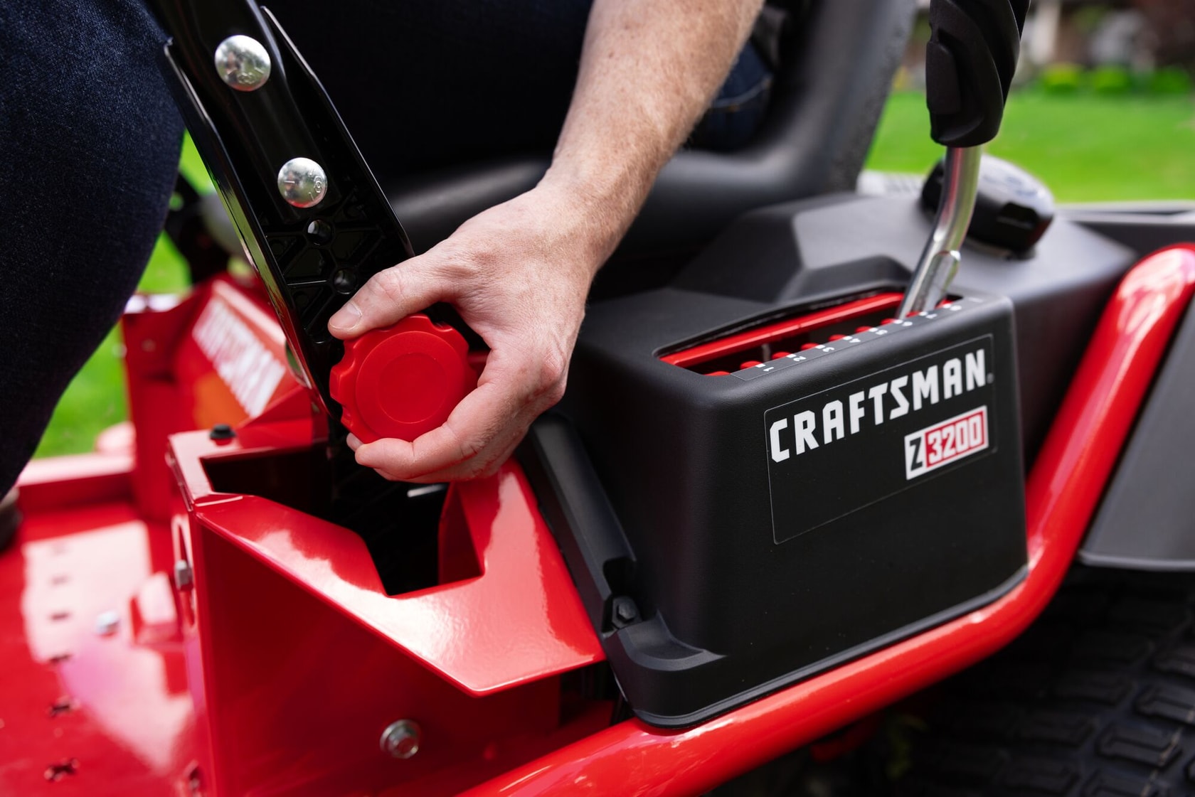 CRAFTSMAN Z3200 Gas Zero-Turn Lap Bar Adjustment Feature